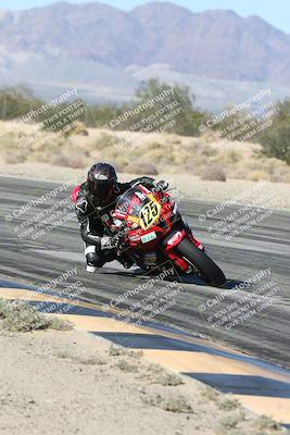 media/Dec-04-2025-Racers Edge (Thu) [[5ebc9f124d]]/3-B Group/3-Session 2 (Turn 7 Inside)/